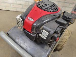 lot 713 image: Briggs & Stratton 2200 PSI Pressure Washer - NO SHIPPING