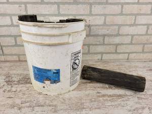 lot 907 image: (9) Boat Trailer Rollers