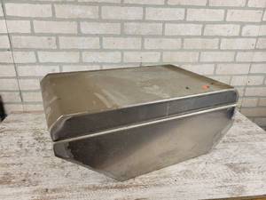 lot 910 image: Aluminum Storage Box with Lid - Possibly Pontoon Battery Box - Made out of 0.15 Aluminum