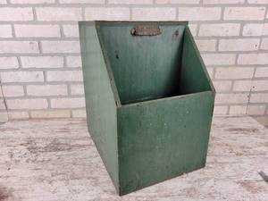 lot 926 image: Vintage Wood Step w Hamilton Mfg. Co. Cast Iron Handle - NO SHIPPING