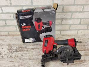 lot 933 image: Tool Shop Coil Roofing Nailer