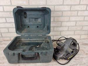 lot 934 image: Performax Electric Planer with case - Tested and Works