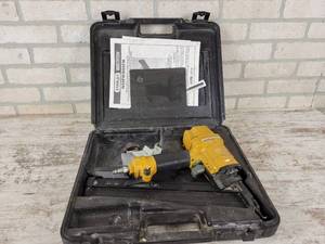 lot 935 image: Bostitch N60FN Pneumatic Nail Gun with Case