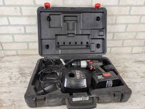 lot 936 image: Craftsman 19.2V Cordless Drill, Charger and Battery - tested and Works