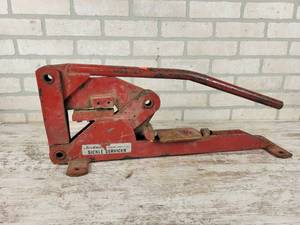 lot 945 image: Johnson Sickle Servicer - NO SHIPPING