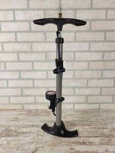 lot 953 image: Schwinn Airdriver 1100 Bicycle Pump - NO SHIPPING