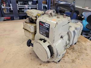 lot 709 image: Onan Genset - 1.75 kW 120Vac - Tested and Works - NO SHIPPING