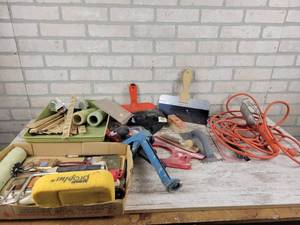lot 999 image: Scrapers, painting, Trouble Light and More - NO SHIPPING
