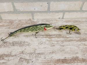 lot 1031 image: (2) Wood Grand Daddy Bait Co. Fishing Lures