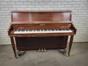 lot 1048 image: Baldwin Upright Piano - Tested and makes Sound - NO SHIPPING