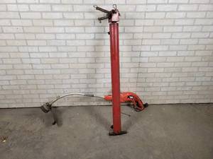 lot 1052 image: 44 Hydraulic Cylinder and Black & Decker Trimmer - NO SHIPPING