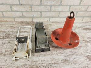 lot 1056 image: 10# Boat Anchor and (2) Can Crushers - NO SHIPPING