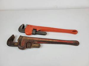 lot 850A image: Pair of 18 Rigid Pipe Wrenches