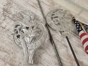 lot 283 image: (2) Vintage Cast Aluminum ODD FELLOWS Grave Markers with Stands and Flags