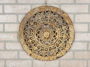 lot 306 image: Antique Cast Iron Round Grate - Approx. 16 Diameter