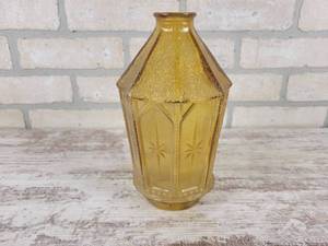 lot 317 image: Vintage Gold WHEATON Octagon Decanter Bottle - Bottom was cut off to use on a Lamp