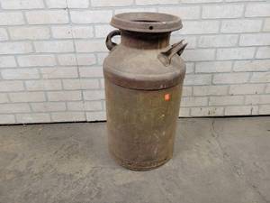 lot 331 image: Vintage Milk Can - NO SHIPPING