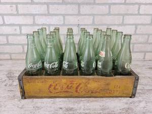 lot 409 image: Vintage Coca-Cola Crate with (24) 10oz Glass Bottles - NO SHIPPING