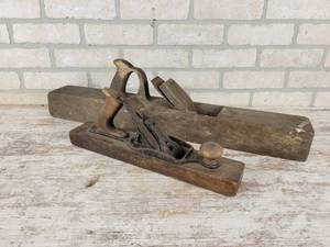 lot 411 image: (2) Antique Block Planes