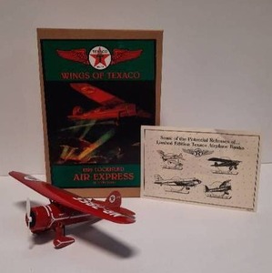 lot 50 image: Wings of Texaco 1929 Lockheed Air Express Die-Cast Metal Coin Bank (1993 Ertl Stock Number 3801)