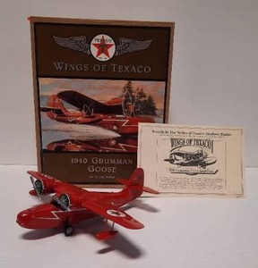 lot 53 image: Wings of Texaco 1940 Grumman Goose Die-Cast Metal Coin Bank (1996 Ertl Stock Number F900)