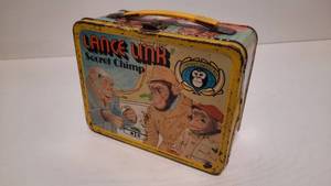 lot 74 image: Vintage 1971 Lance Link Secret Chimp Steel Lunch Box (Missing Thermos)