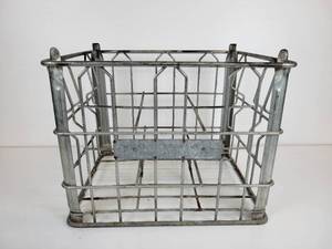 lot 123 image: Metal Milk Crate - Florida Dairy of Tampa, FL