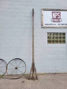 lot 128 image: Antique Horse Wagon Hitch - NO SHIPPING