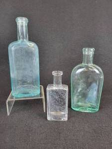 lot 139 image: Lot of (3) Antique Bottles