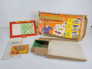lot 269 image: 1969 Mattel Picture Maker - Hot Wheels Car Designer Set