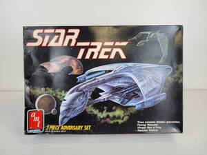 lot 335 image: Vintage AMT Star Trek 3-Piece Adversary Kit - Includes Ferengi Marauder, Klingon Bird of Prey, and Romulan Warbird