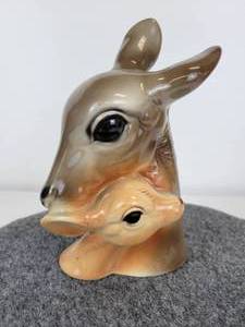 lot 405 image: Vintage Art Deco Style Royal Copley Doe and Fawn Statuette