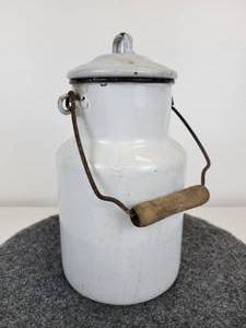 lot 425 image: Vintage White Enamel MilkCream Can with Handle