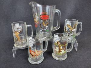 lot 441 image: Schmidt Beer Wildlife Collector Series Pitcher & Glasses