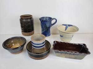 lot 492 image: Lot of (7) Pieces of PotteryBakeware - NO SHIPPING