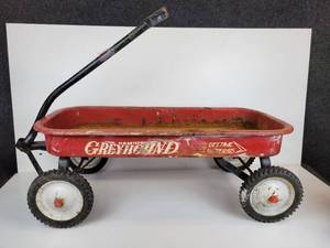lot 493 image: Hamilton Greyhound Red Wagon - NO SHIPPING