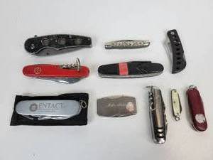 lot 519 image: Lot of (10) Pocket Knives