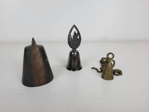 lot 532 image: Lot of (3) Small Bells - Unmarked Brass and Silver Plated Reed & Barton