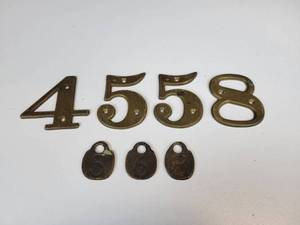 lot 541 image: Brass Numbers and Cattle Tags
