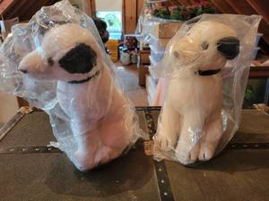 lot 411 image: (2) Vintage Plush RCA Nipper Dogs