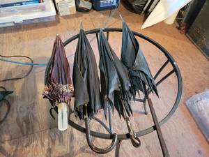 lot 422 image: Antique Umbrellas Gans Bros Umbrella, Rose Brothers & Co. Umbrella and (2) With No Maker