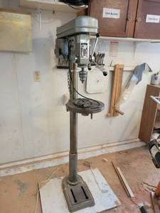 lot 23 image: DURACRAFT 34 Floor Stand Drill Press - Tested and Works - NO SHIPPING