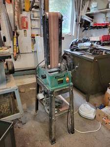 lot 32 image: Masterforce BeltDisc Sander on Stand - Tested and Works - NO SHIPPING