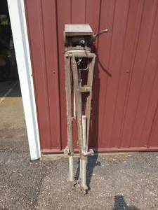 lot 101 image: Antique Camera Tripod - Camera Equipment Co. of New York Model No. 23 - NO SHIPPING