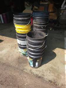 lot 103 image: (18) Plastic 5-Gallon Buckets - NO SHIPPING
