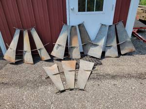 lot 16 image: Lot of (4) 3-Blade Vintage Windmill Blade Sections - NO SHIPPING