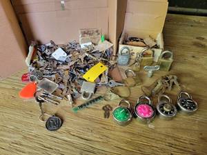 lot 148 image: Box of Assorted Padlocks, Combination Locks and Keys