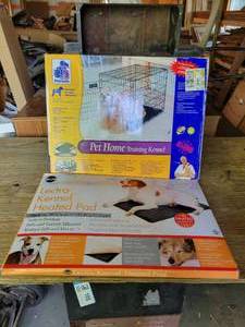 lot 151 image: NEW Petmate Medium Pet Home Training Kennel & Lectro-Kennel Heated Pad - NO SHIPPING