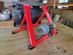 lot 189 image: Ascent Folding Fluid Resistance Indoor Bicycle Trainer - NO SHIPPING