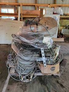 lot 198 image: PALLET LOT of Wire
